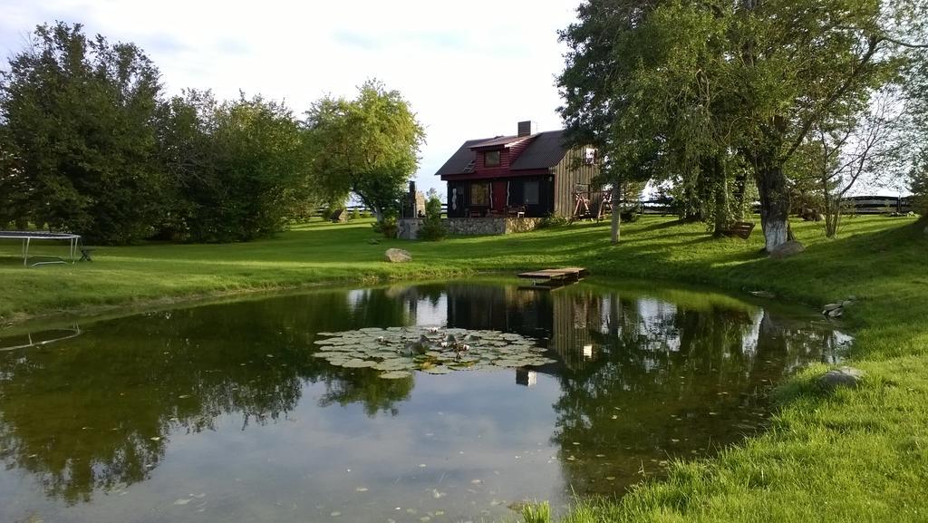 House In Nature วาเรนา ภายนอก รูปภาพ